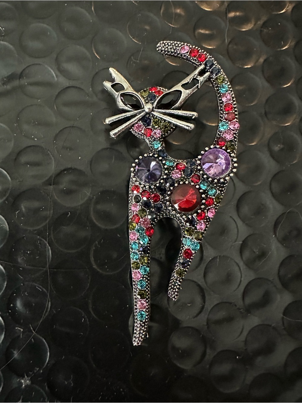 🐱 Colorful Rhinestone Cat Brooch Pin Black Silver Tone Whimsical Statement